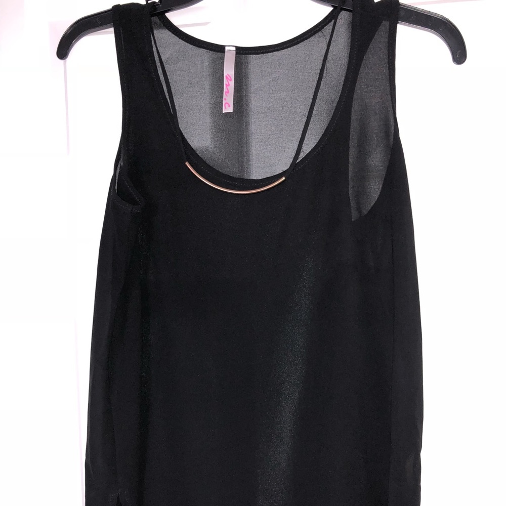 Gold Chain Sleeveless Blouse 